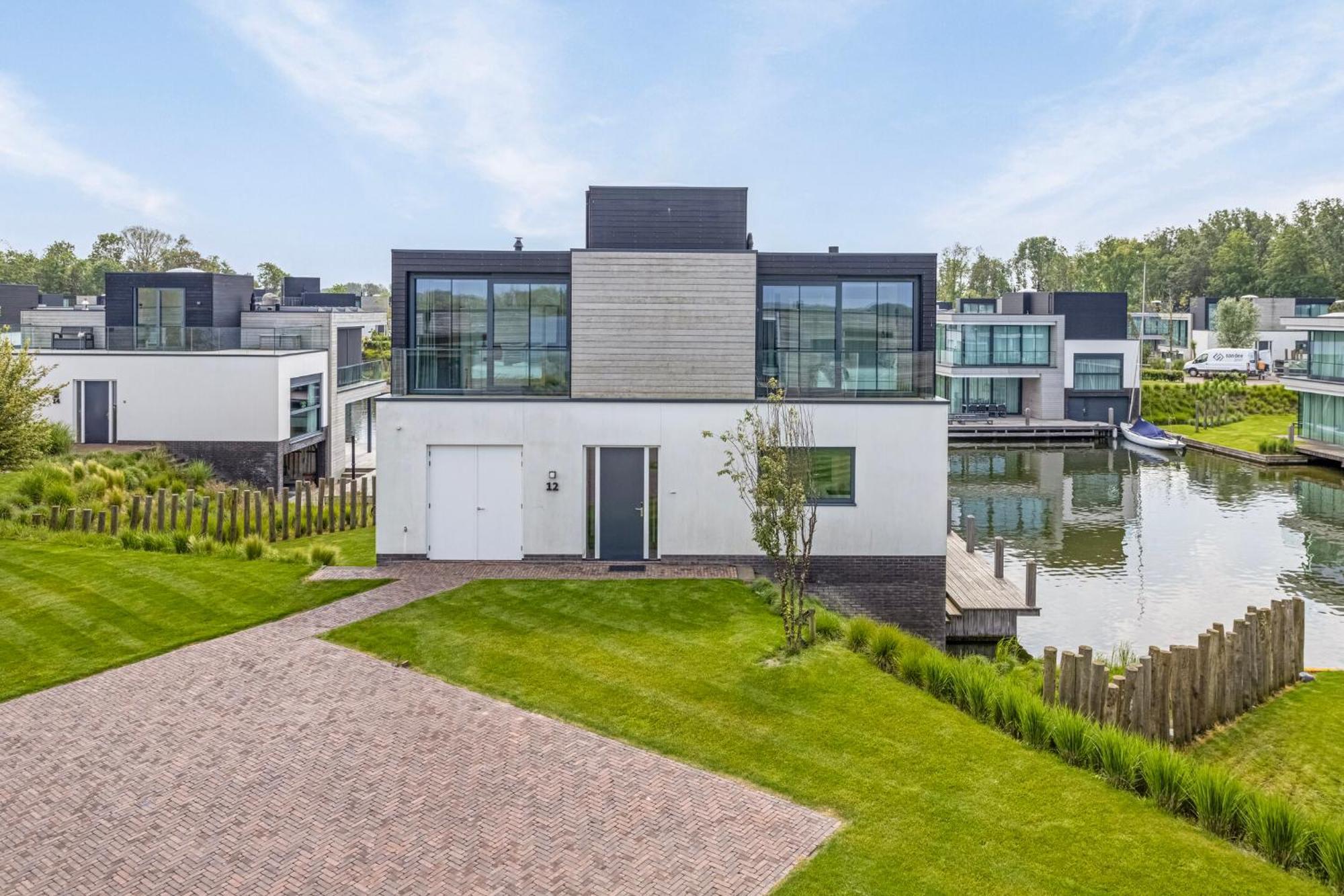 Lake House With Dock At Lake Veere, Zeeland Арнемайден Екстериор снимка